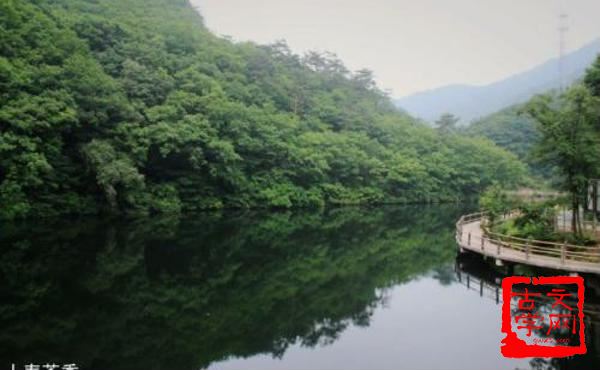 游山玩水