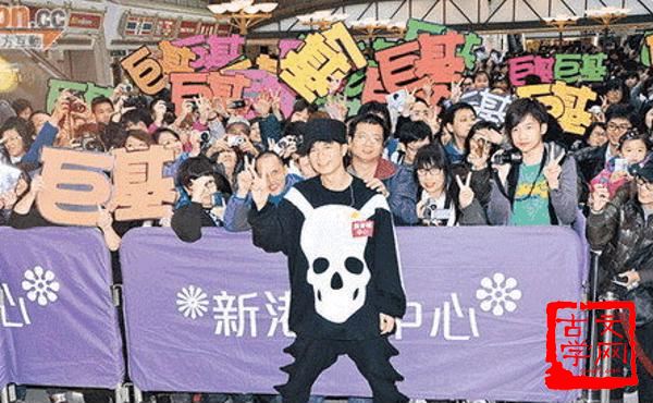 装聋卖傻