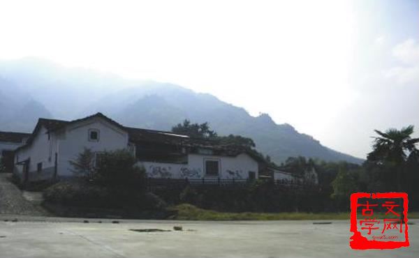 悬驼就石
