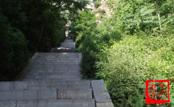 向上一路